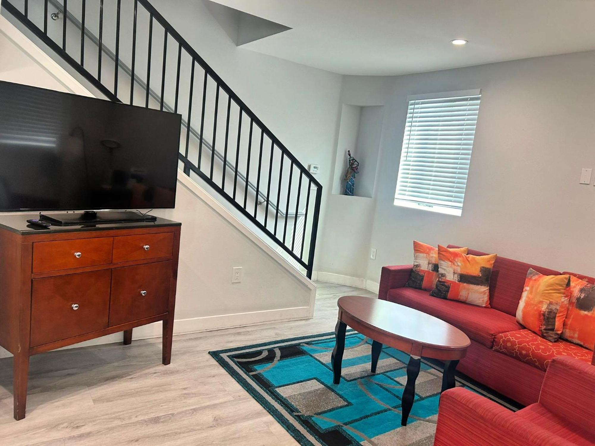 Hollywood Homes Free Parking Close To Things La