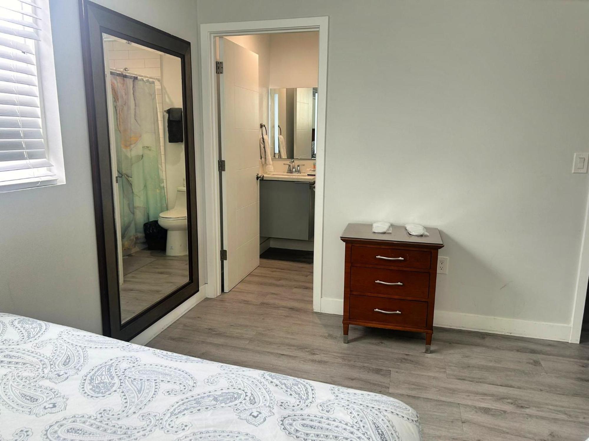 Apartahotel Stayspro - Executive Hollywood Homes *